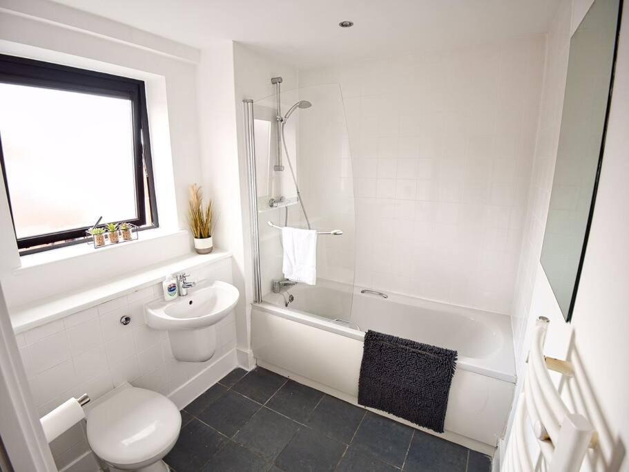 Lovely 1 Bedroom Apartment - Bham City Centre Birmingham Exterior photo
